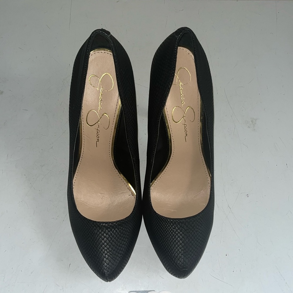 Cute black 6 inch hill, Jessica Simpson